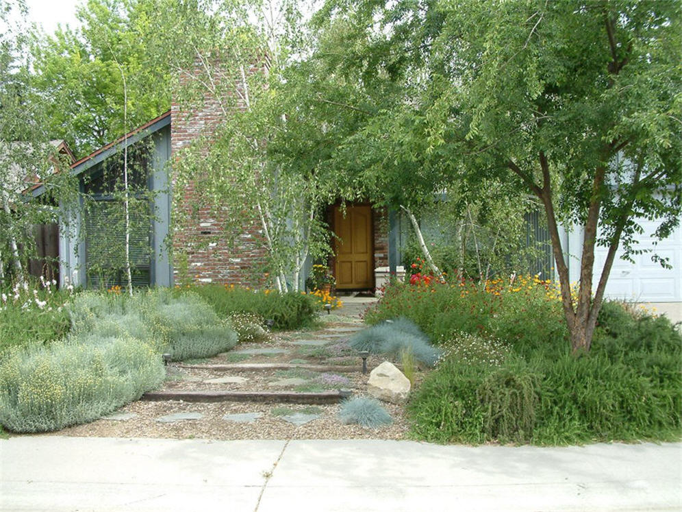 Elm Entry Garden