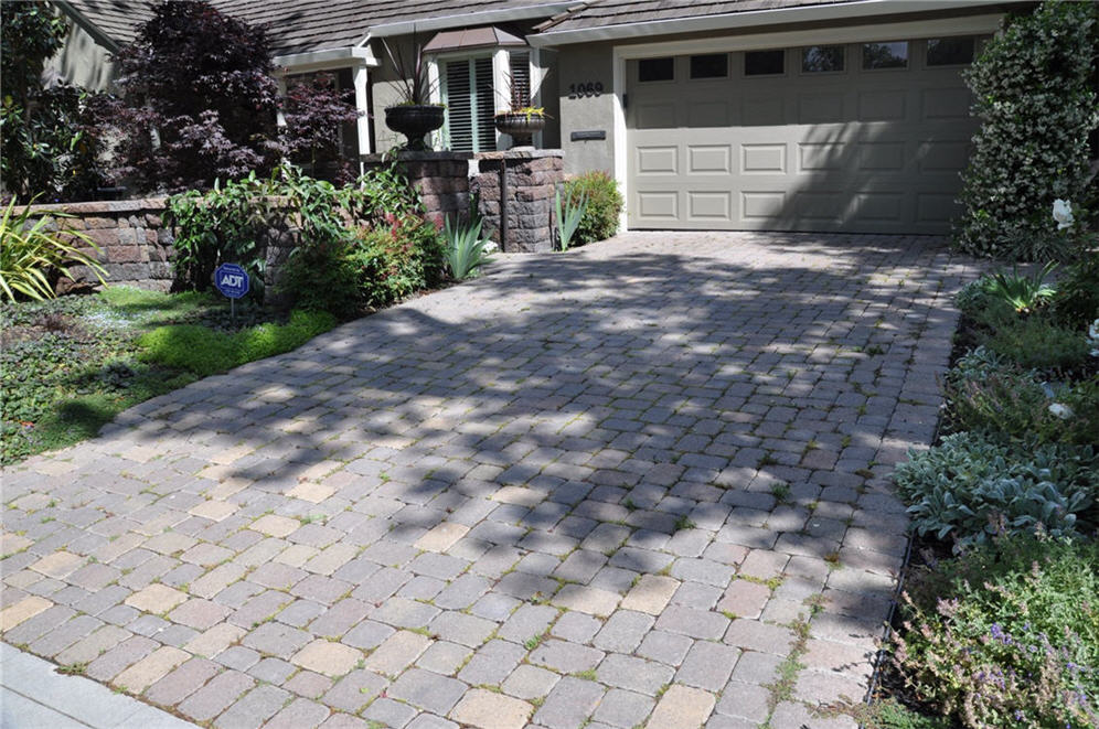 Shade Garden Driveway